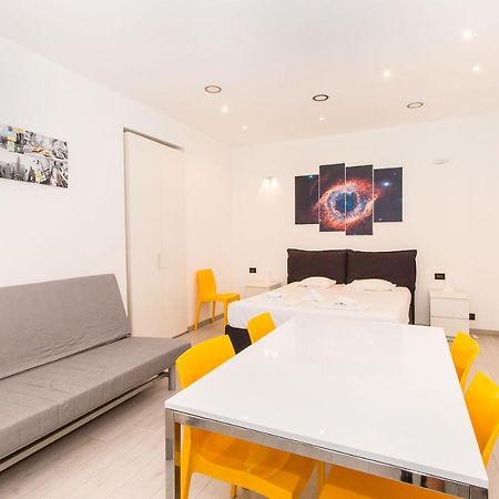Mole Antonelliana & Royal Gardens Cozy Studio Торино Екстериор снимка