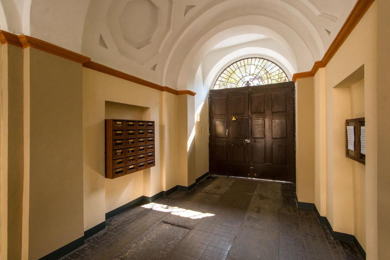 Mole Antonelliana & Royal Gardens Cozy Studio Торино Екстериор снимка